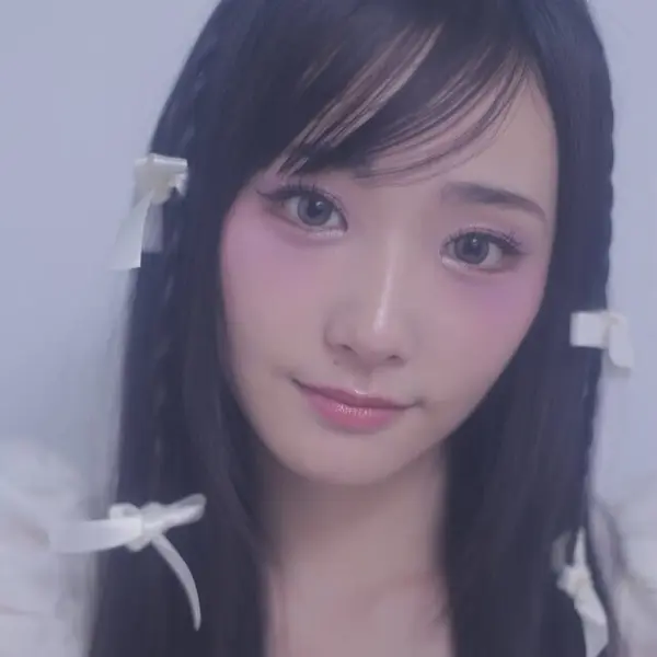 Nagai Hina (나가이 히나 / ナガイ ヒナ)